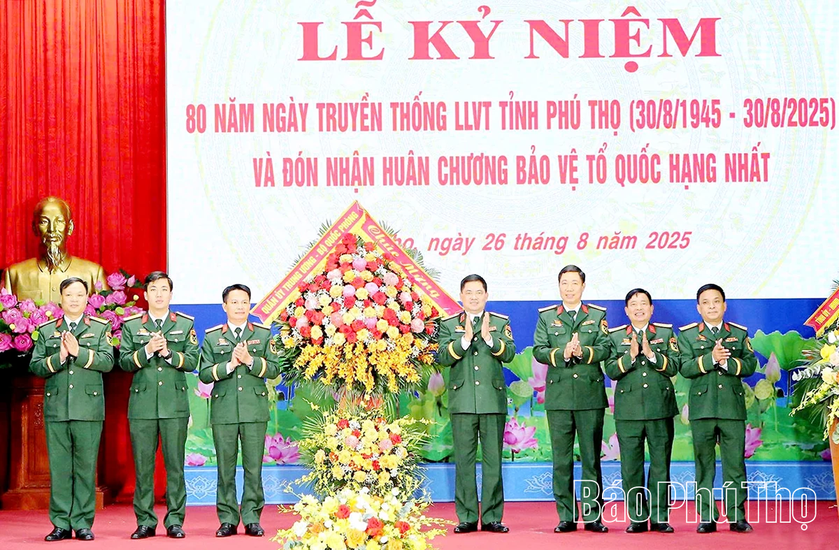 Kỷ niệm 80 năm ngày Truyền thống Lực lượng vũ trang tỉnh Phú Thọ (30/8/1945 - 30/8/2025) và đón nhận Huân chương bảo vệ Tổ quốc hạng Nhất