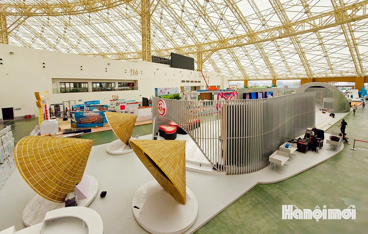 Triển lãm thành tựu đất nước trước “giờ G”