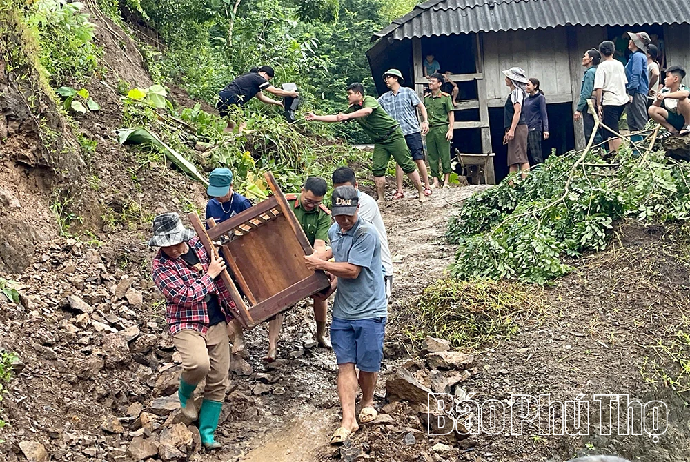 Nỗi lo trượt sạt ở Tân Mai