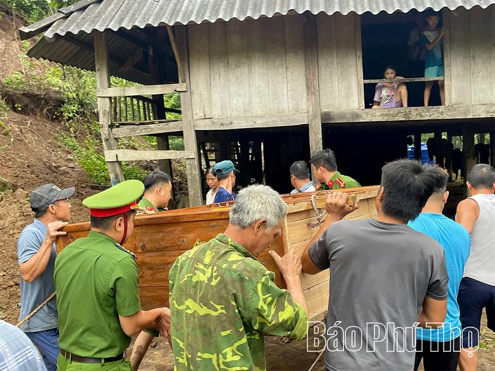 Nỗi lo trượt sạt ở Tân Mai