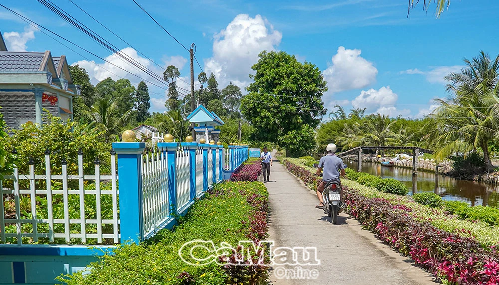 Biển Bạch - Từ đất khó vươn lên ấm no