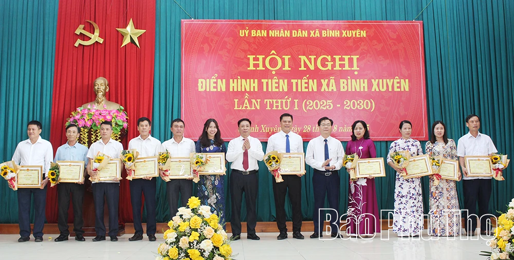 Hội nghị điển hình thi đua yêu nước xã Bình Xuyên