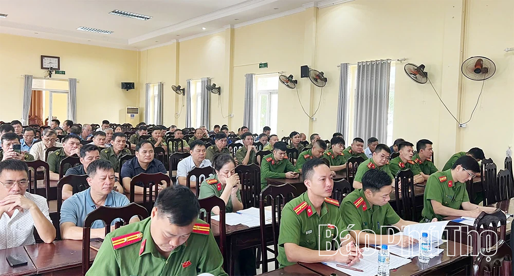 Công an xã Kim Bôi ra quân thực hiện đợt cao điểm xây dựng “xã phường không ma túy” năm 2025