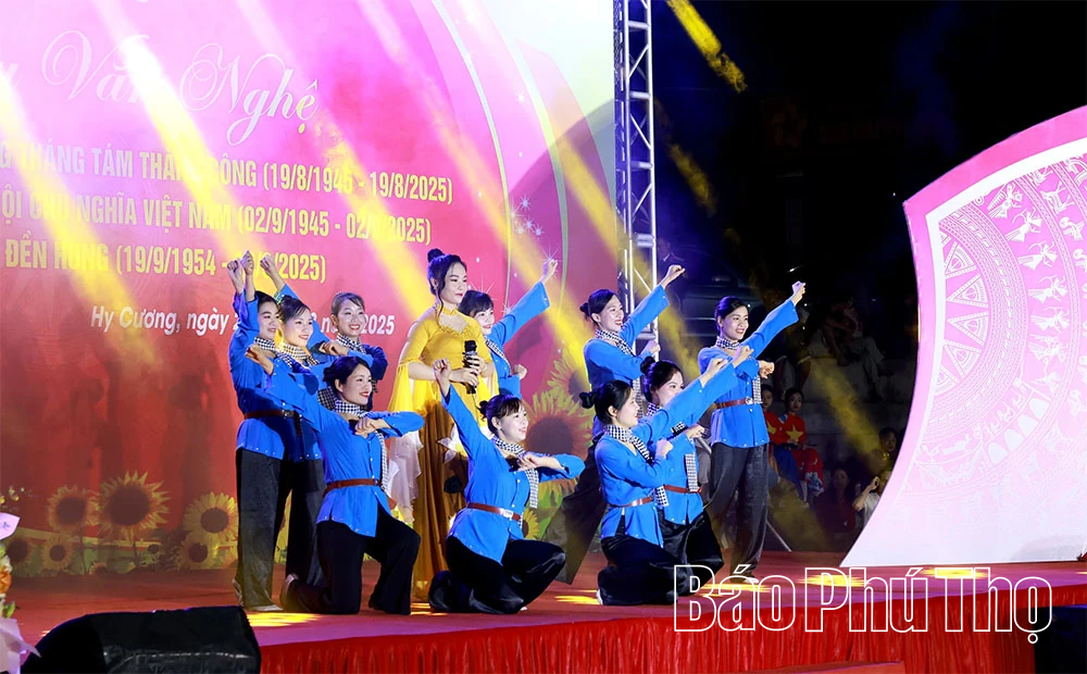 Giao lưu văn nghệ “Tự hào Đất Tổ- Vững bước tương lai”