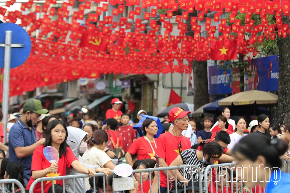 Người dân cả nước háo hức chờ đợi buổi tổng duyệt diễu binh, diễu hành A80