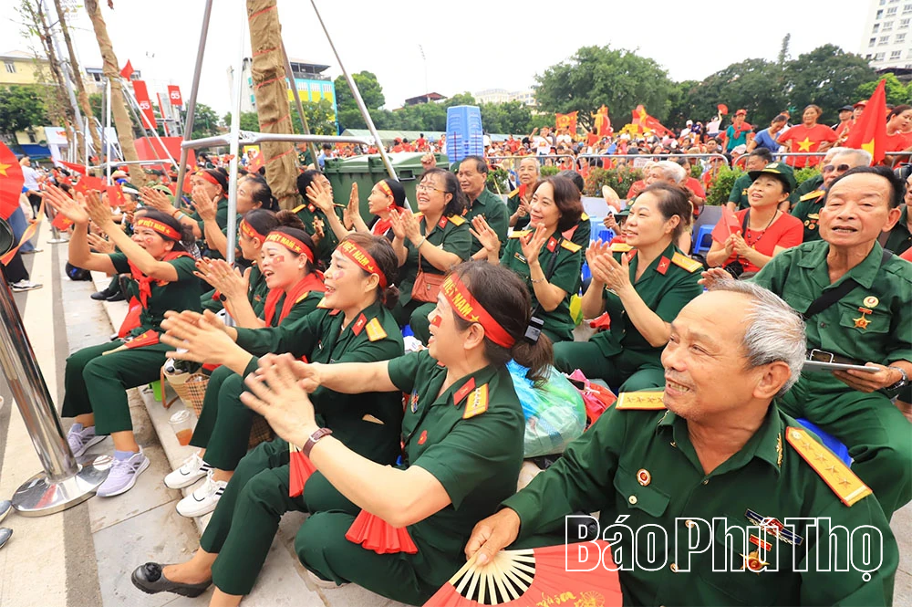 Người dân cả nước háo hức chờ đợi buổi tổng duyệt diễu binh, diễu hành A80