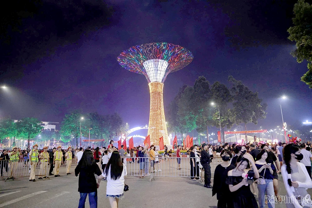 Phú Thọ rộn ràng đêm Quốc Khánh