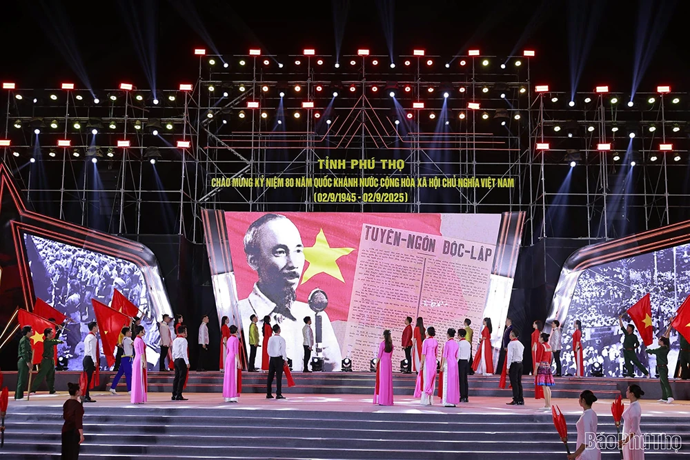 Phú Thọ rộn ràng đêm Quốc Khánh