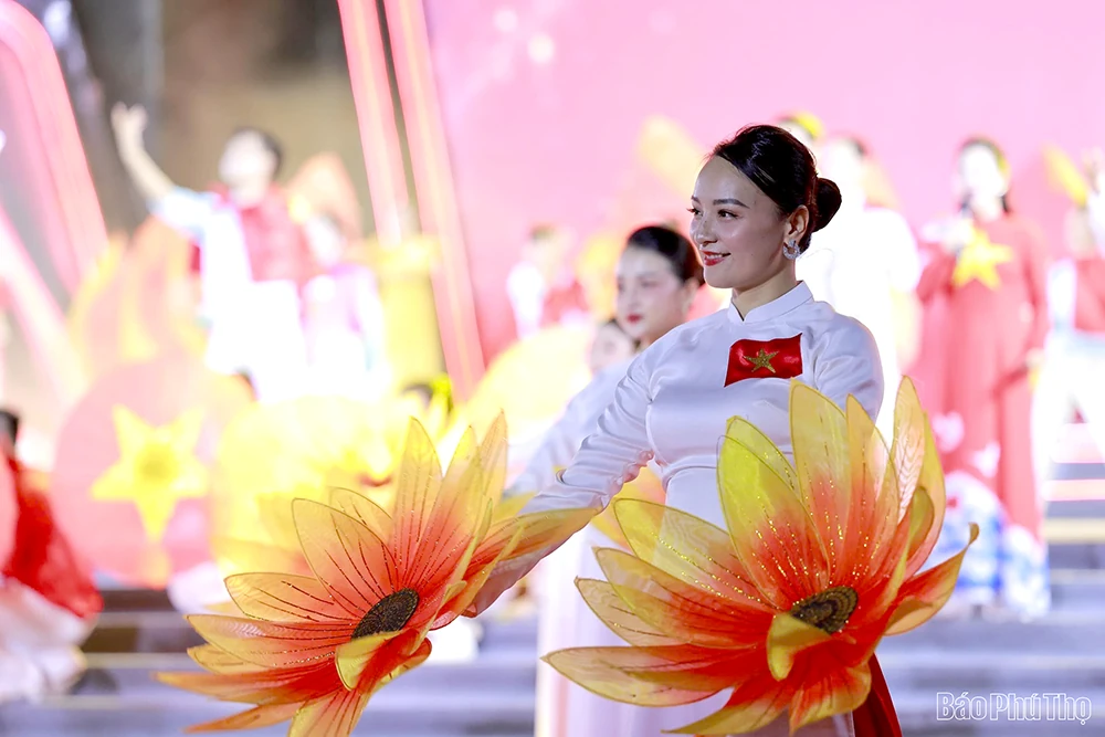 Phú Thọ rộn ràng đêm Quốc Khánh