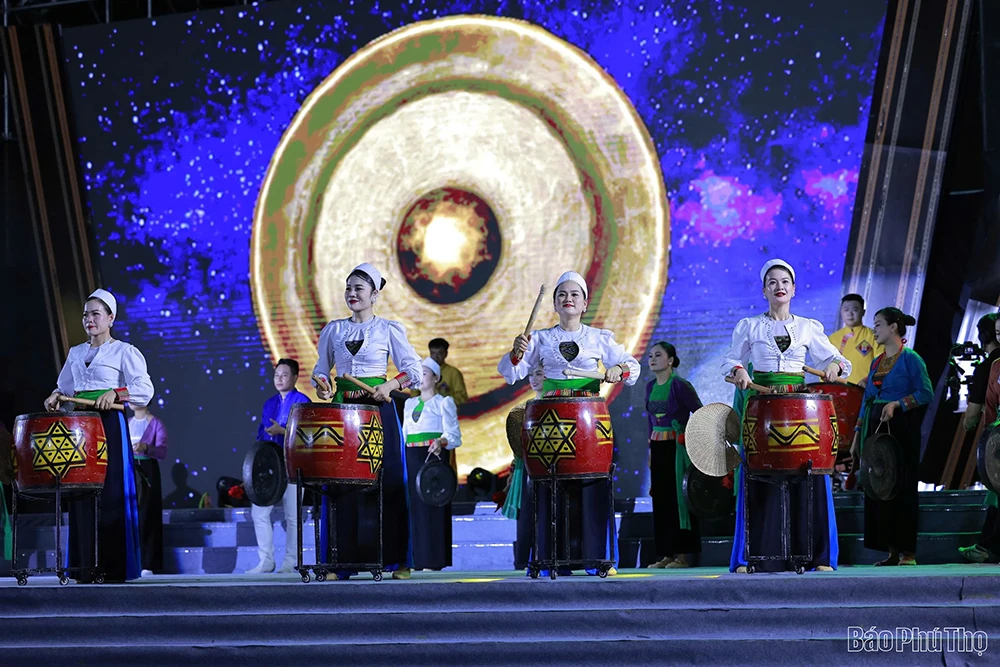 Phú Thọ rộn ràng đêm Quốc Khánh