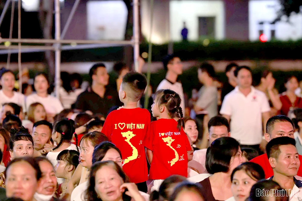 Phú Thọ rộn ràng đêm Quốc Khánh