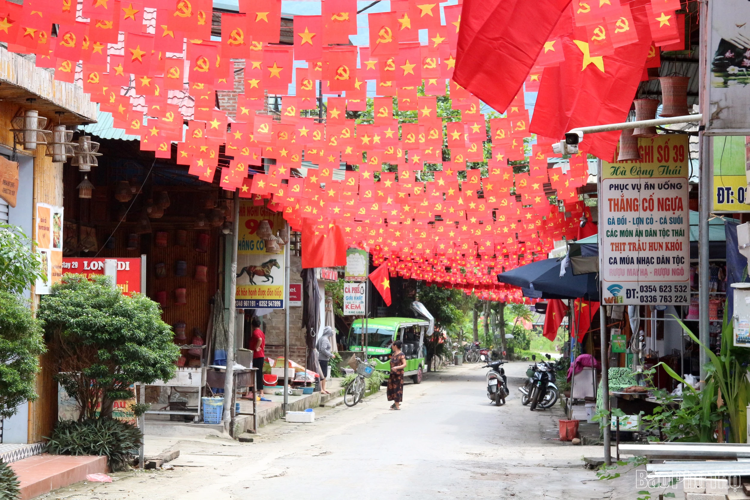 “Tết Độc lập” ở bản Lác - nơi tình thân bền chặt như sợi chỉ đỏ
