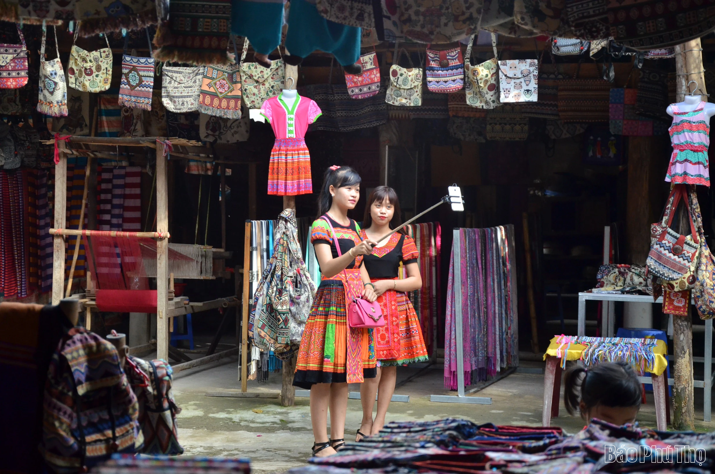 “Tết Độc lập” ở bản Lác - nơi tình thân bền chặt như sợi chỉ đỏ