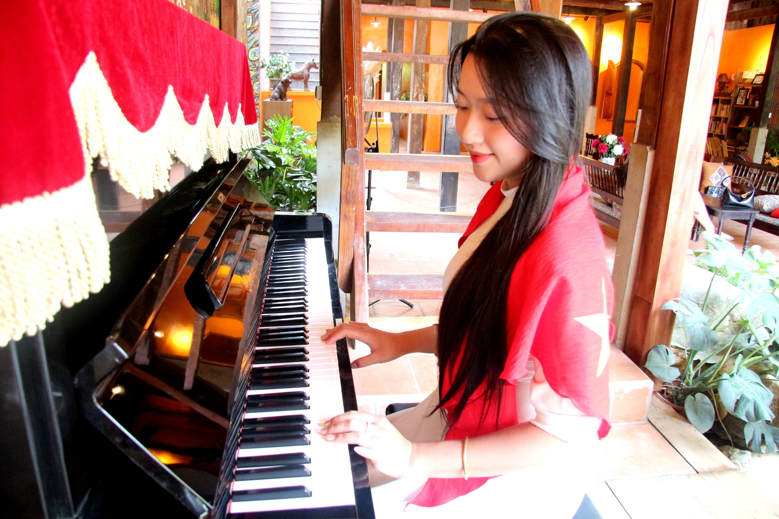 “Tết Độc lập” ở bản Lác - nơi tình thân bền chặt như sợi chỉ đỏ