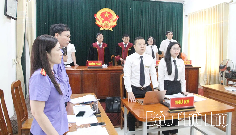 Tuyên 1 án tử hình, 6 chung thân đối với các bị cáo mua bán, tàng trữ trái phép hơn 29 bánh heroin