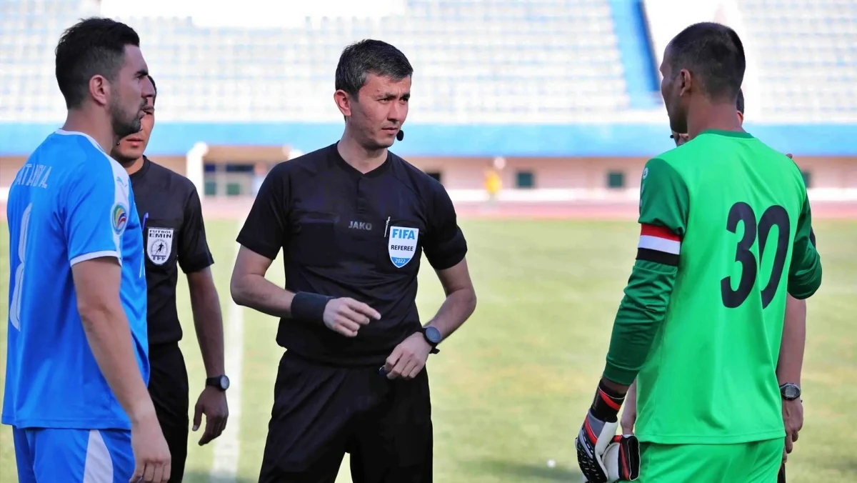 Trận đấu giữa U23 Việt Nam vs U23 Bangladesh không có VAR, trọng tài lạ mặt cầm còi