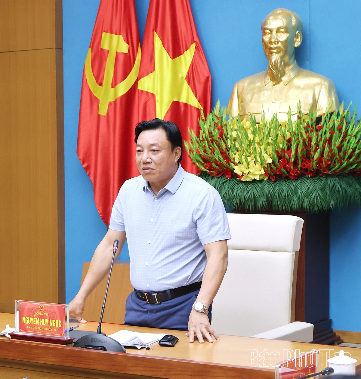 Phấn đấu hoàn thành vượt chỉ tiêu tham gia bảo hiểm xã hội, bảo hiểm y tế