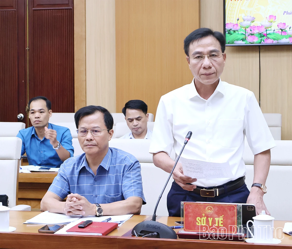 Phấn đấu hoàn thành vượt chỉ tiêu tham gia bảo hiểm xã hội, bảo hiểm y tế