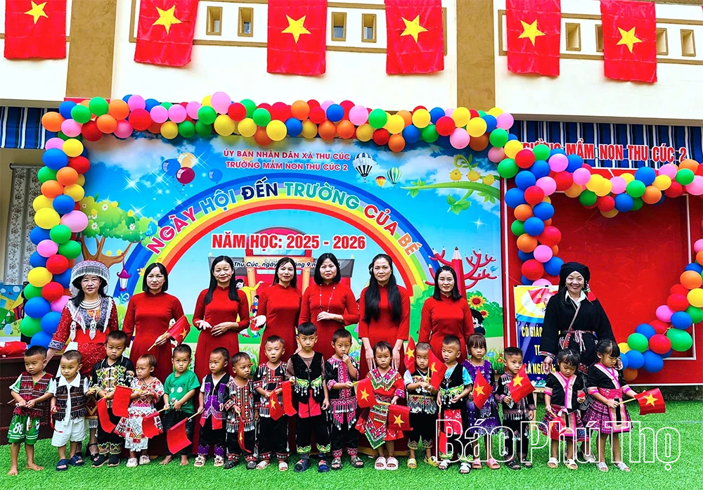 Tưng bừng ngày khai trường