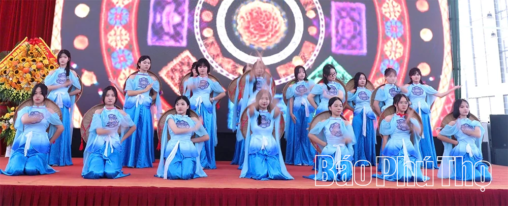 Tưng bừng ngày khai trường