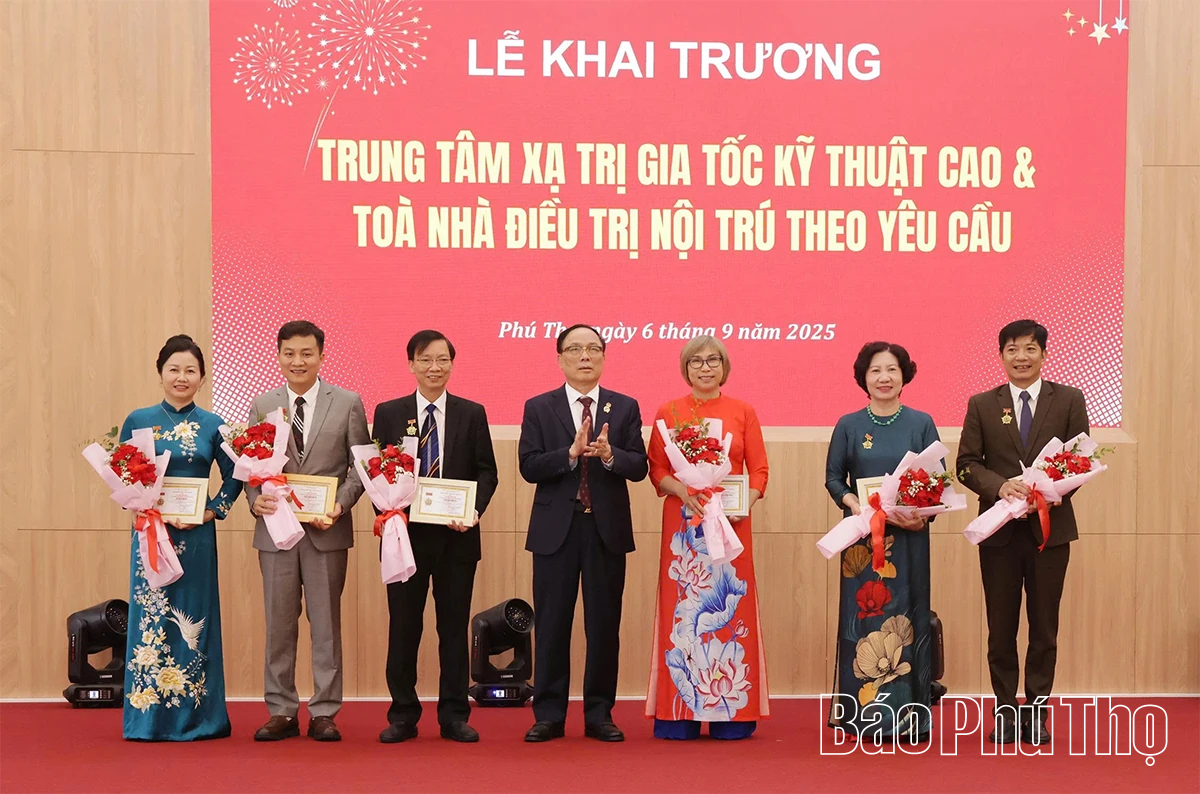 Khai trương Trung tâm xạ trị gia tốc kỹ thuật cao & tòa nhà điều trị nội trú theo yêu cầu