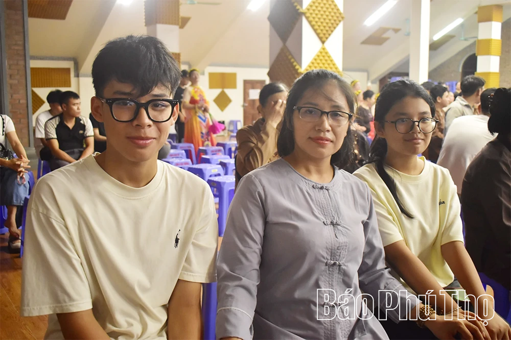 Cảm niệm vu lan: Báo hiếu không có mùa