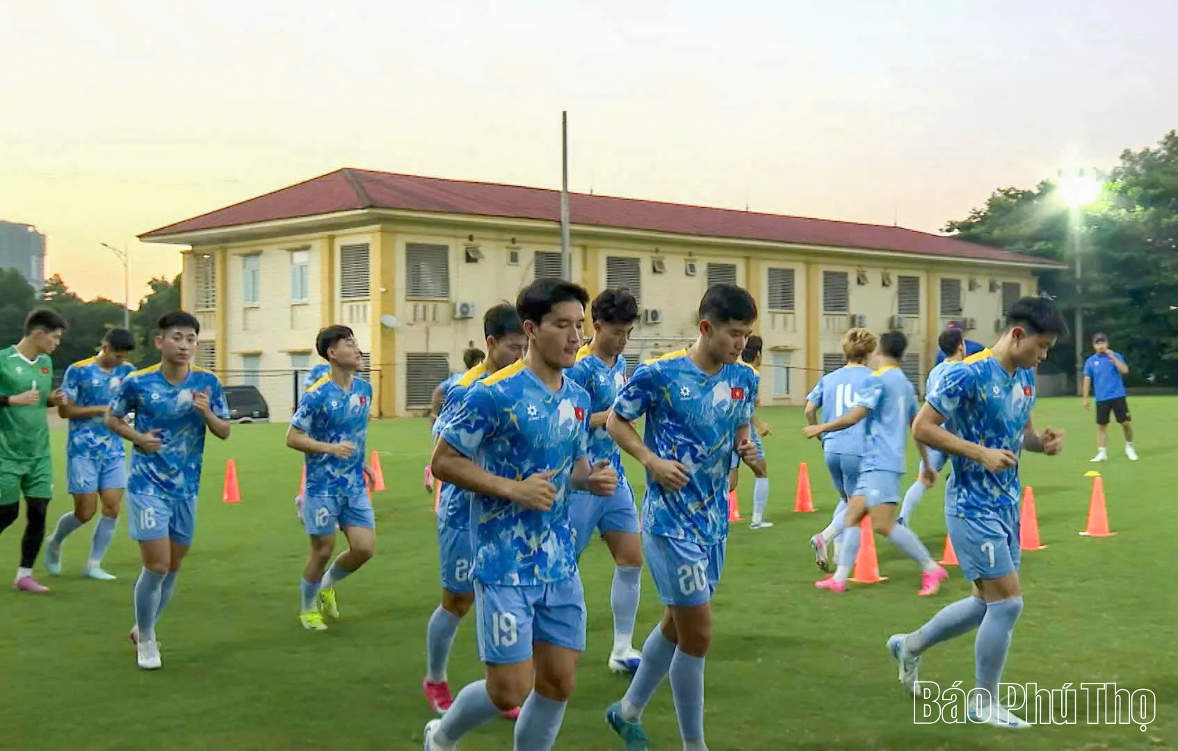 Cựu cầu thủ CLB Phú Thọ chia sẻ cảm xúc sau bàn thắng cho U23 Việt Nam