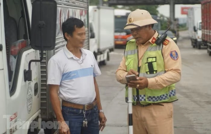 Cục trưởng Cục CSGT chỉ đạo “nóng”: CSGT điều tiết giao thông không được xử lý vi phạm