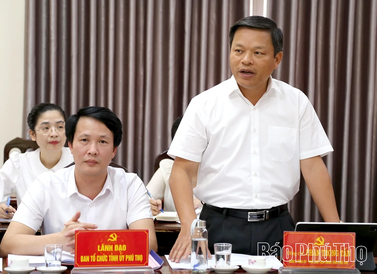 Phó Bí thư Tỉnh ủy Bùi Thị Minh làm việc tại xã Thượng Long về vận hành mô hình chính quyền địa phương 2 cấp