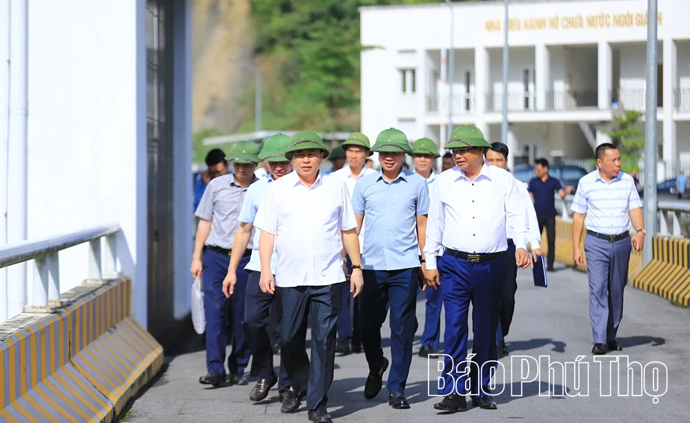 Phó Chủ tịch UBND tỉnh Đinh Công Sứ kiểm tra 2 dự án do Bộ NN&MT đầu tư trên địa bàn tỉnh