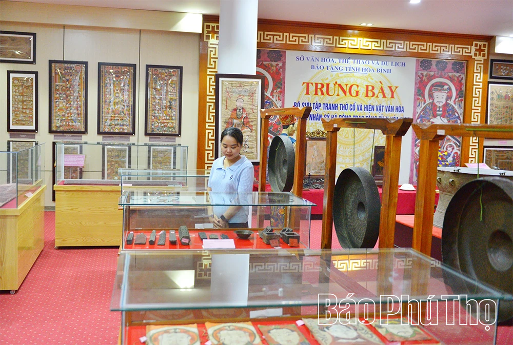 Giữ gìn và lan tỏa giá trị tranh thờ độc bản