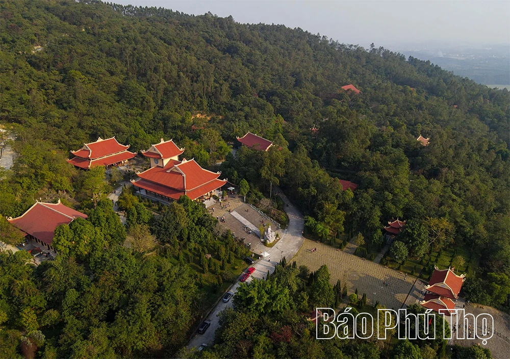 Vãn cảnh Thiền viện Trúc Lâm Tuệ Đức