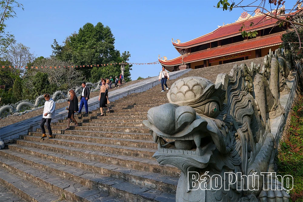 Vãn cảnh Thiền viện Trúc Lâm Tuệ Đức