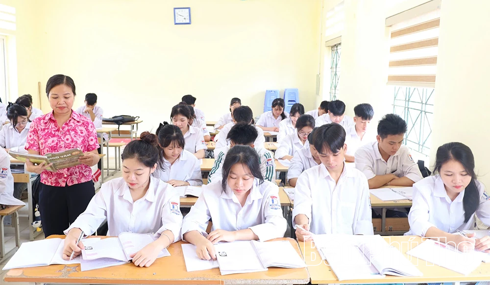 Trường THPT Minh Hòa đẩy mạnh chuyển đổi số, nâng cao chất lượng dạy và học