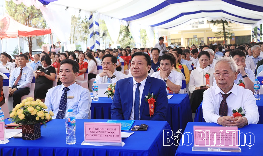 Trường Cao đẳng Công Thương Phú Thọ kỷ niệm 50 năm truyền thống đào tạo