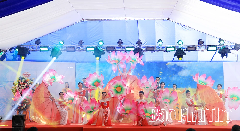 Trường Cao đẳng Công Thương Phú Thọ kỷ niệm 50 năm truyền thống đào tạo