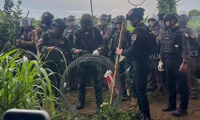 Thái Lan điều 10 xe vòi rồng đến biên giới Campuchia