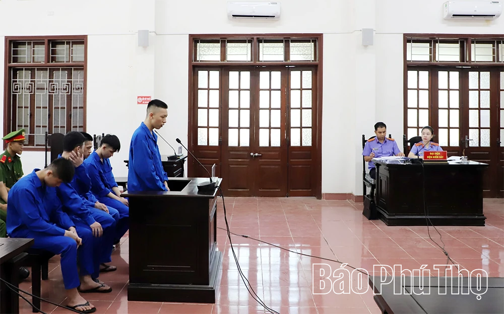 Lừa bán “bùa yêu” trên mạng xã hội, nhóm thanh niên lĩnh tổng cộng hơn 17 năm tù