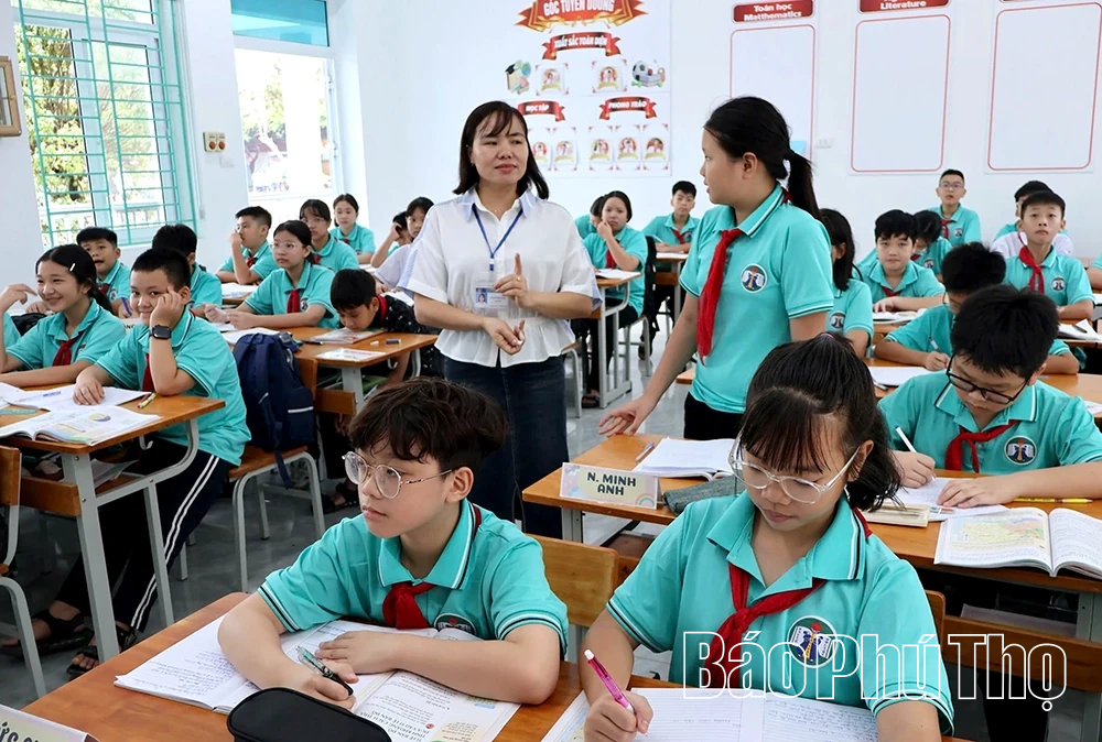 Điểm sáng thi đua dạy tốt - học tốt ở phường Hoà Bình