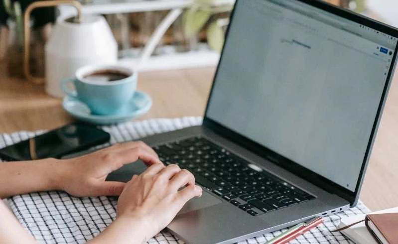 Cách viết luận văn tiếng Anh chuẩn học thuật dễ áp dụng