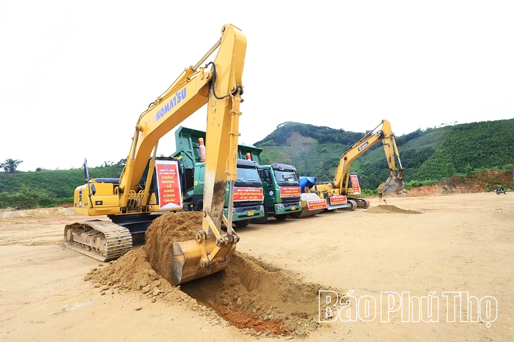 Khởi công xây dựng trụ sở làm việc của Đảng ủy, HĐND, UBND, Ủy ban MTTQ xã Trung Sơn