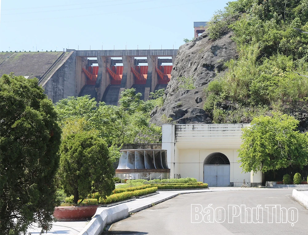 Khám phá công trình thế kỷ Thủy điện Hoà Bình