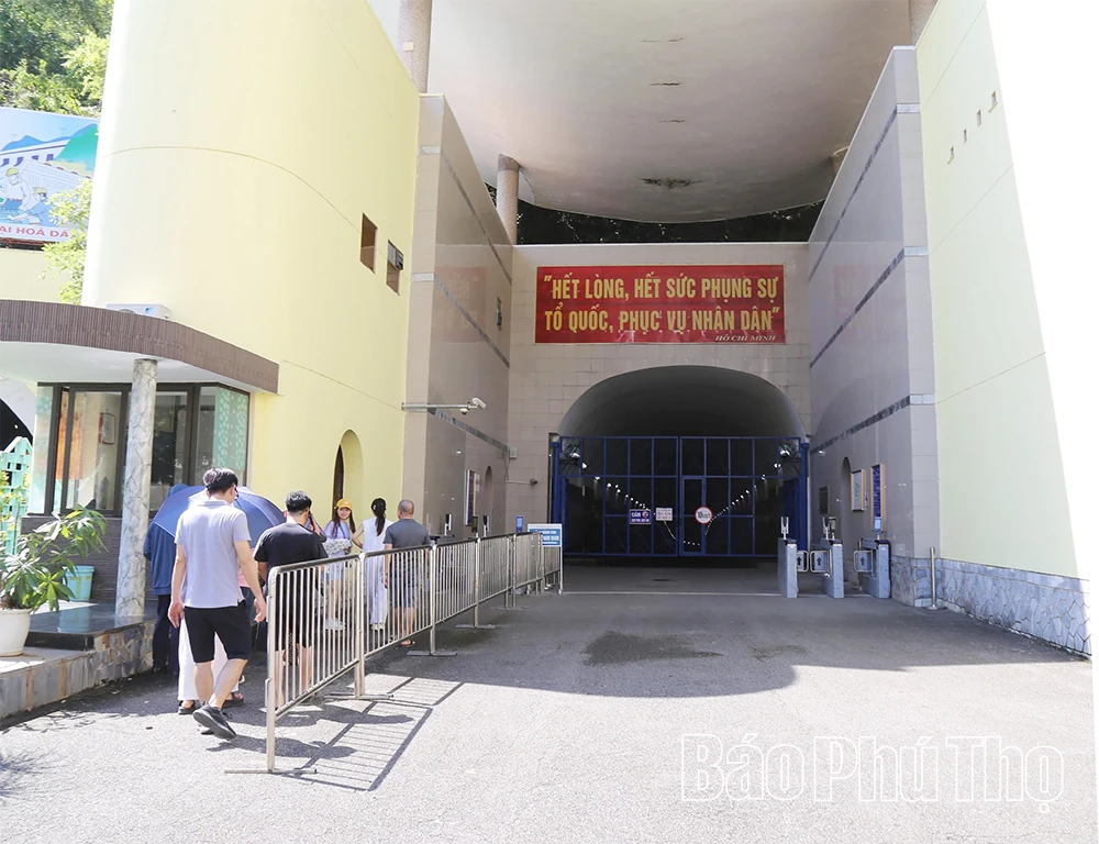 Khám phá công trình thế kỷ Thủy điện Hoà Bình