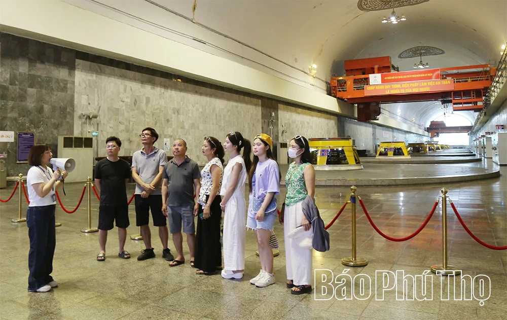 Khám phá công trình thế kỷ Thủy điện Hoà Bình