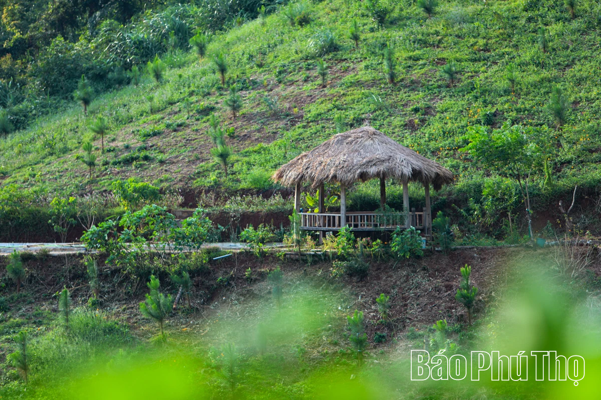 Thơ mộng bản Mừng
