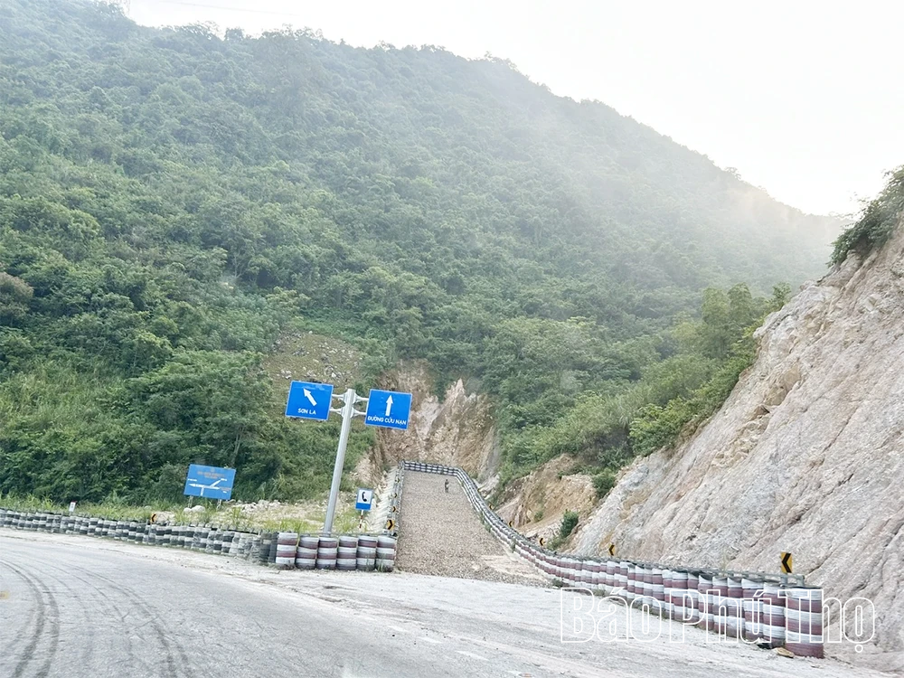 Ẩn họa sạt lở trên Quốc lộ 6 và nhu cầu giải pháp đồng bộ