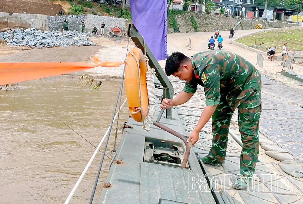 Nhịp cầu của tình quân - dân