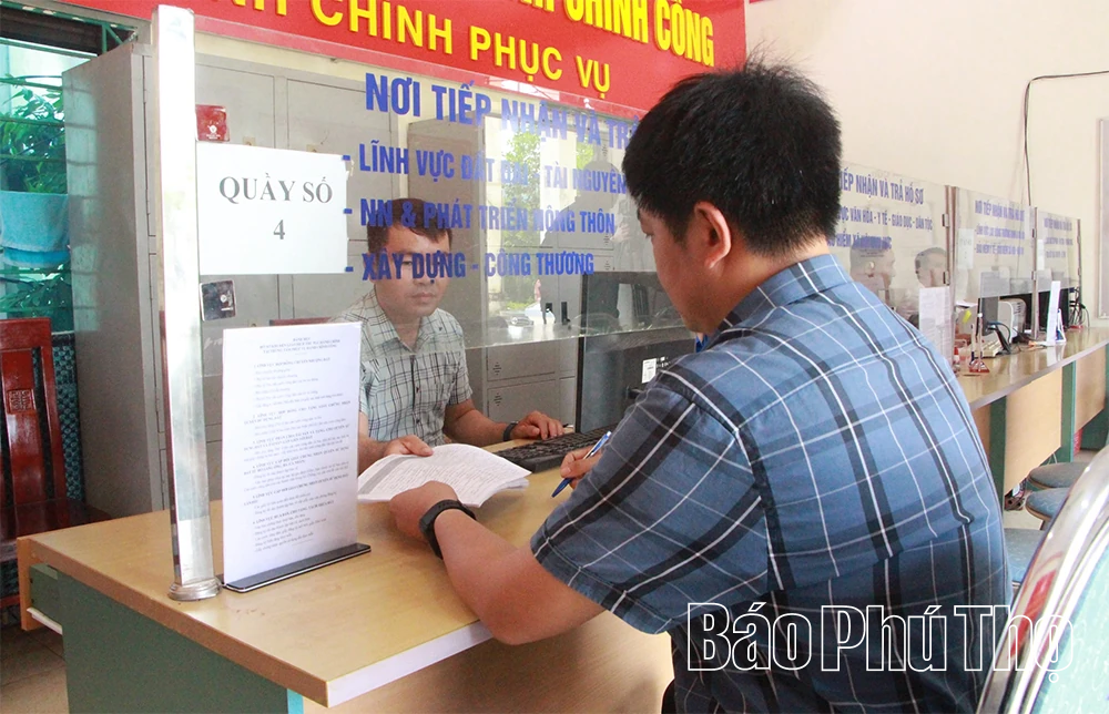 Sôi nổi các phong trào thi đua yêu nước trong công nhân, viên chức, lao động