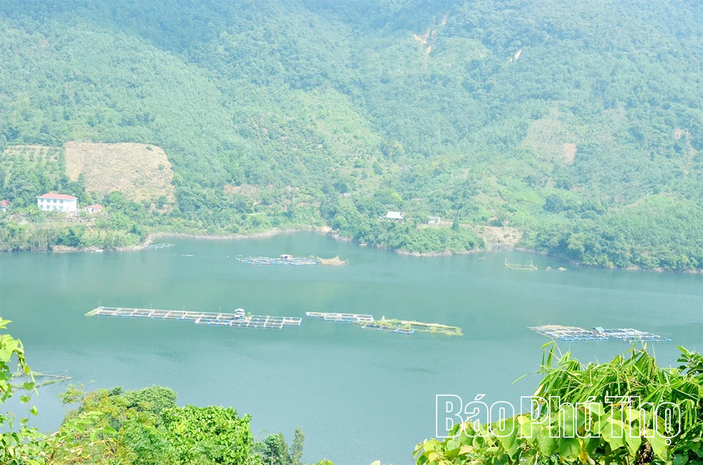 Từ những quyết sách “mở đường”: Biến lòng hồ Hòa Bình trở thành một “vùng kinh tế mới”