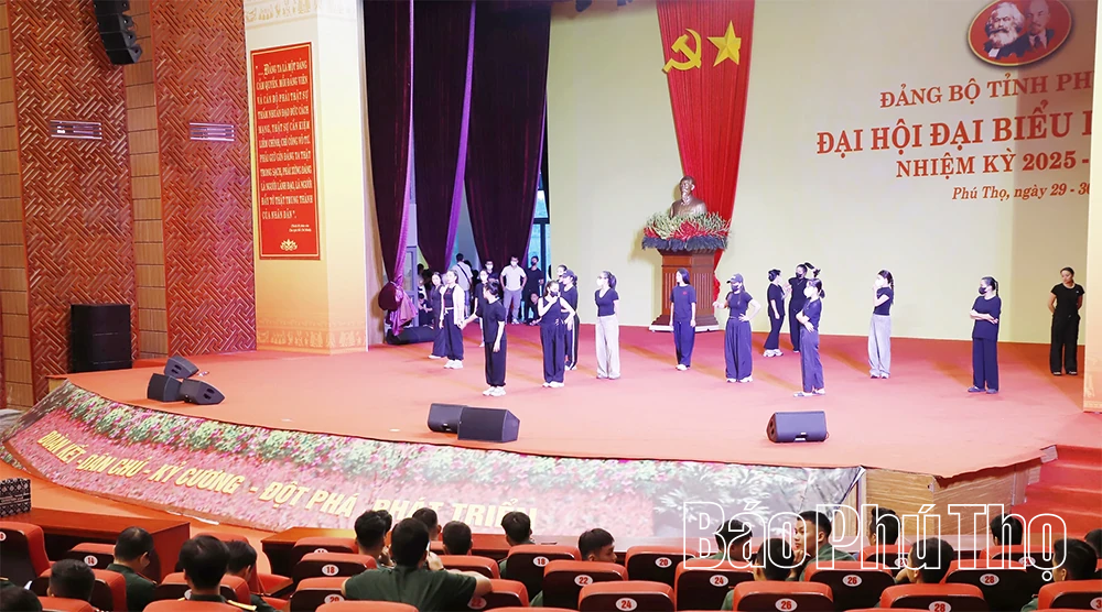 Tập trung cao độ cho công tác tuyên truyền phục vụ Đại hội đại biểu Đảng bộ tỉnh lần I